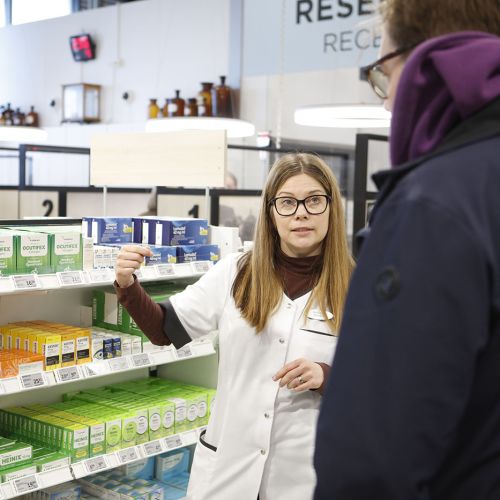 Suomalaiset arvostavat apteekkien lääkeneuvontaa